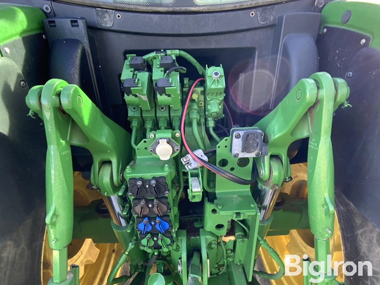 2015-john-deere-6155r-image-15