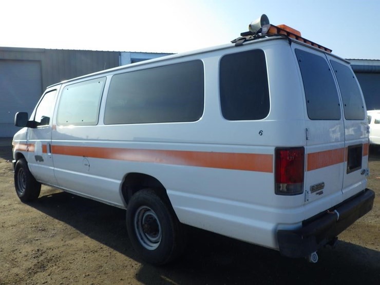 2008-ford-econoline-350-image-4