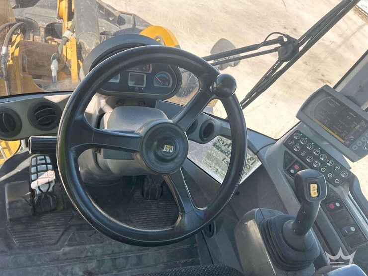 2012-caterpillar-924k-image-12