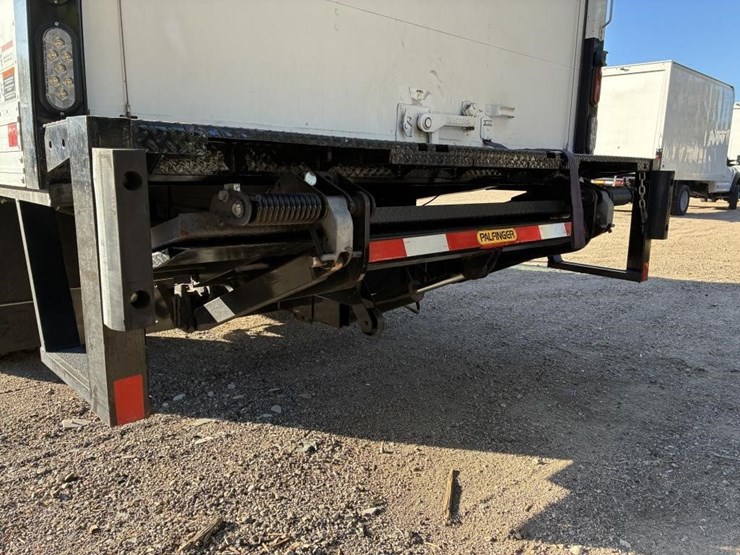 2022-ford-f450-xl-image-5