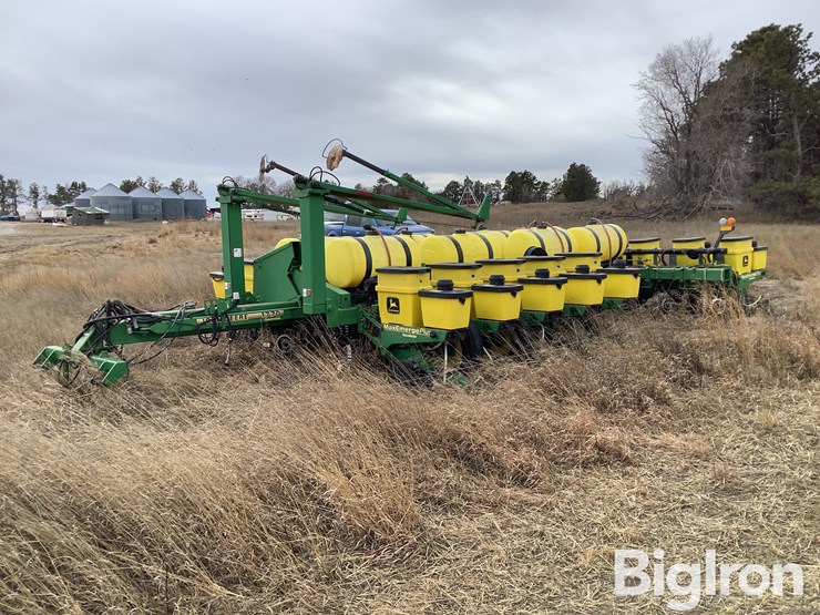 2001-john-deere-1770-image-1