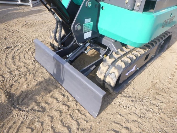 2025-agt-qk16r-hydraulic-excavator-image-15