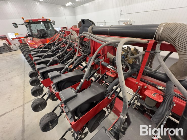 2012-case-ih-1240-image-18