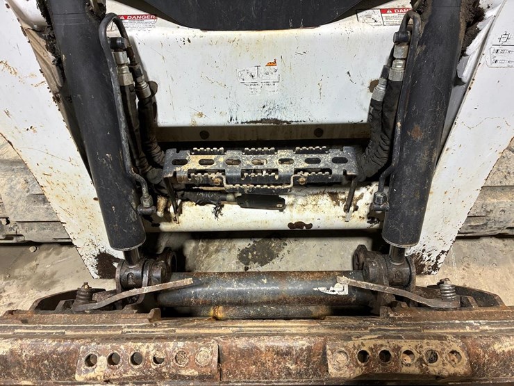 2020-bobcat-t770-image-10