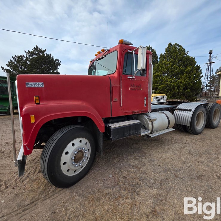 1984 INTERNATIONAL F 4370