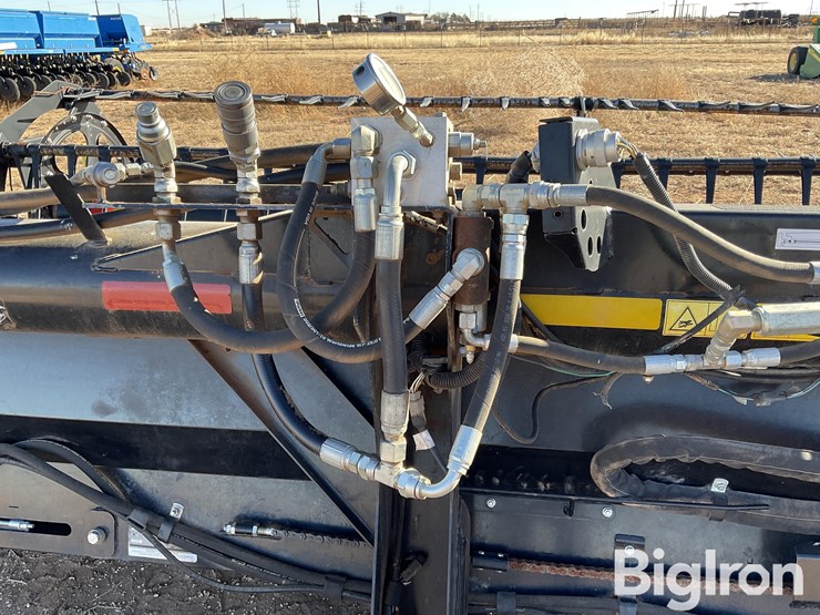 2021-john-deere-430d-image-9