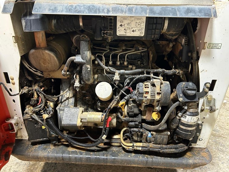 2016-bobcat-t590-image-15