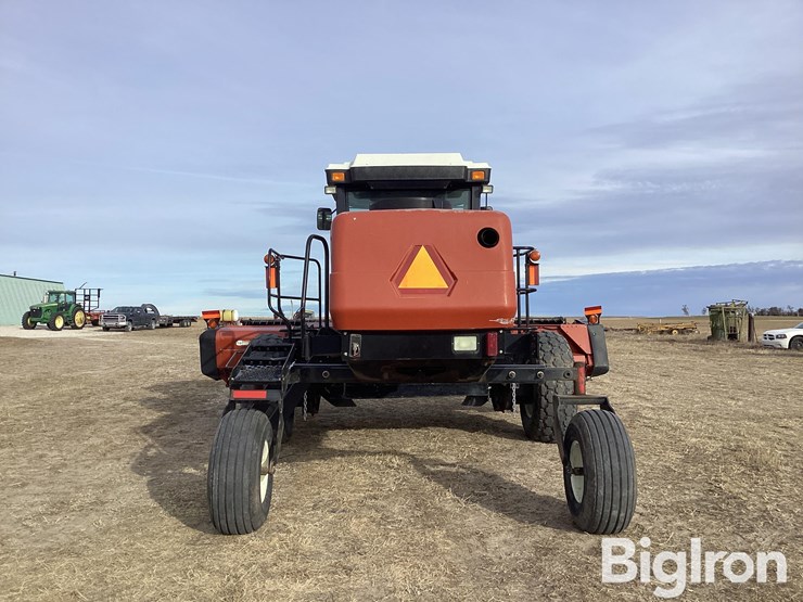 2005-hesston-9240-image-6