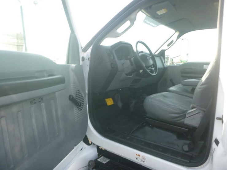 2012-ford-f650-image-8