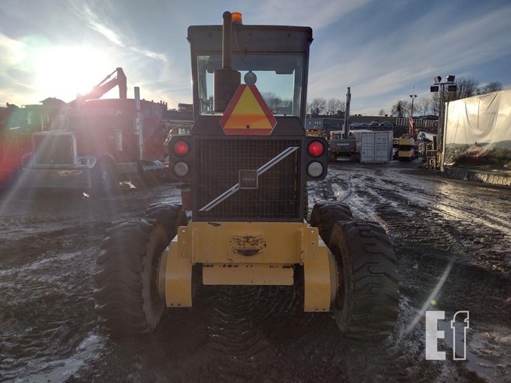 2004-volvo-g86-image-4