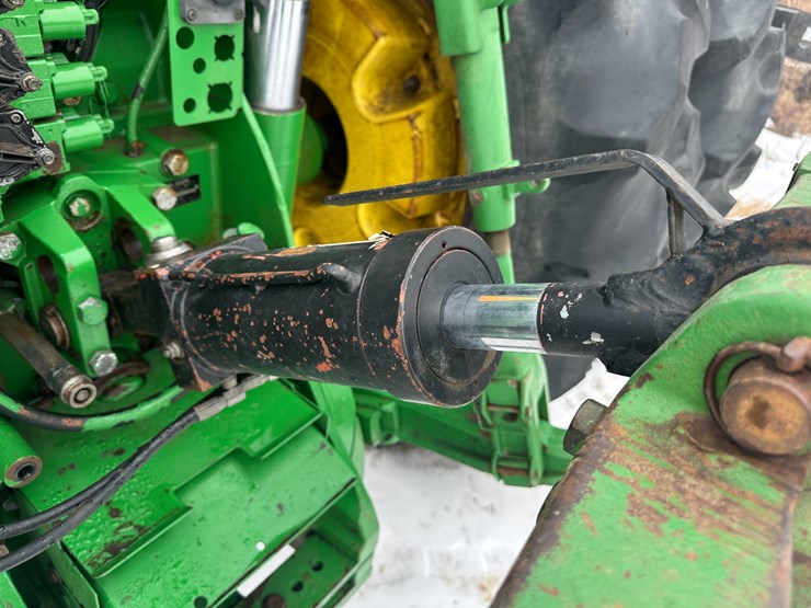john-deere-8330-image-27