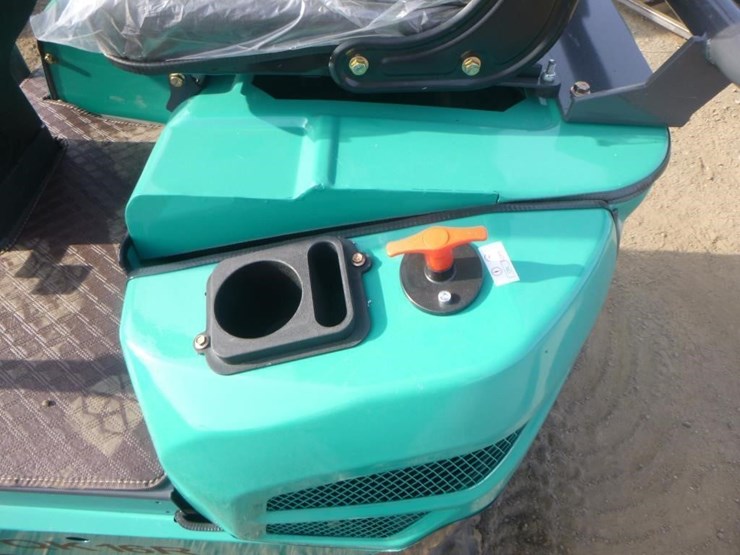 2025-agt-qk16r-hydraulic-excavator-image-22