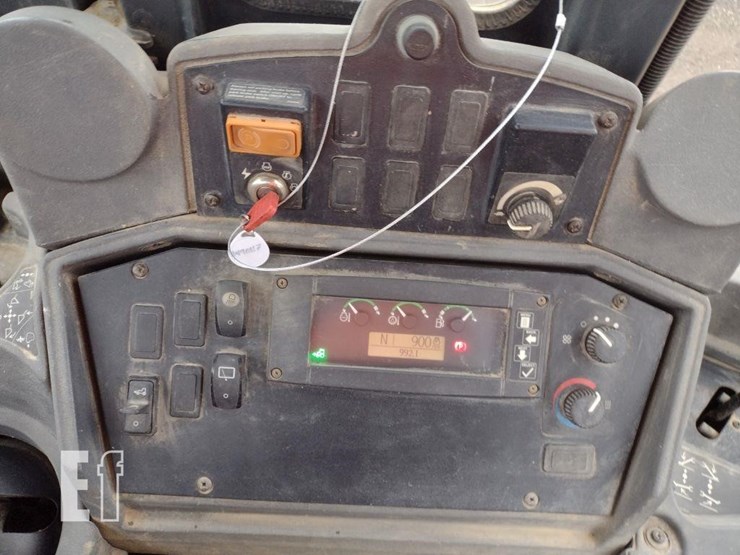 2010-deere-310j-image-9