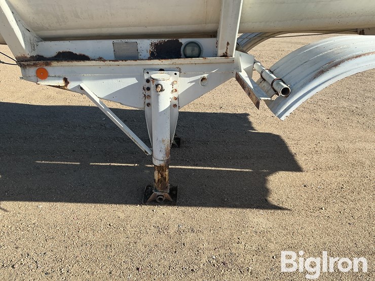 1962-certified-t/a-stainless-steel-tanker-trailer-image-10