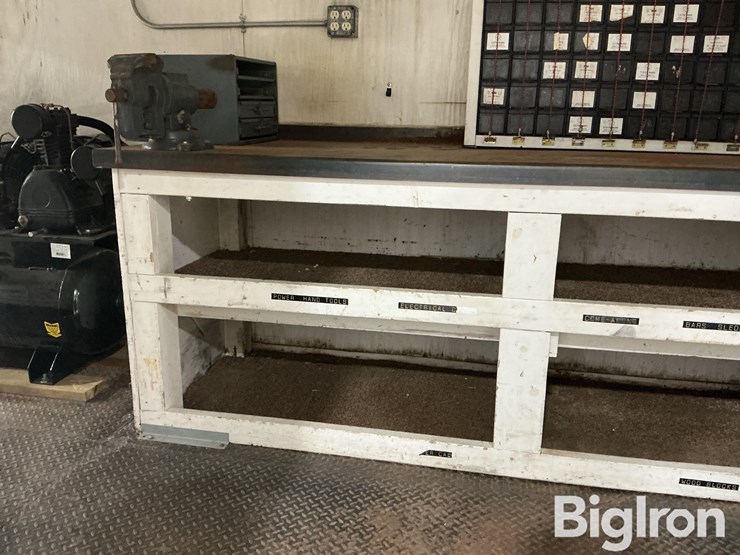 1997-lil-aero-vintage-enclosed-t/a-shop-trailer-image-19