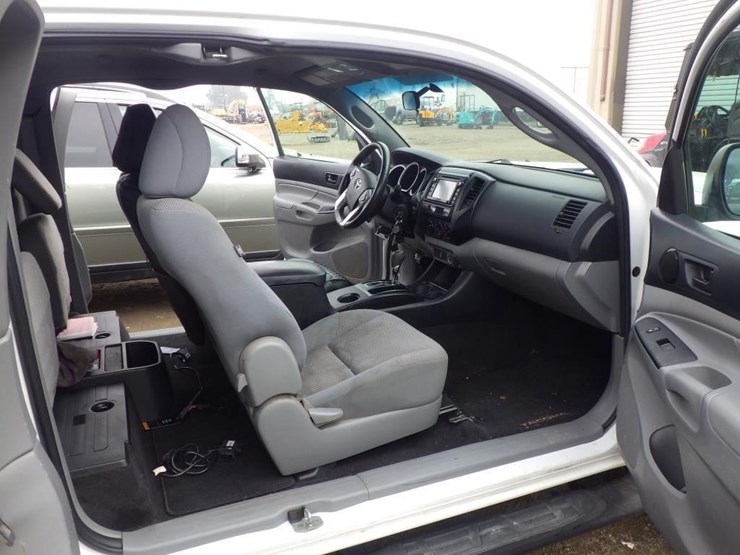 2014-toyota-tacoma-image-6