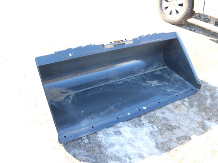 new-holland-66-image-1