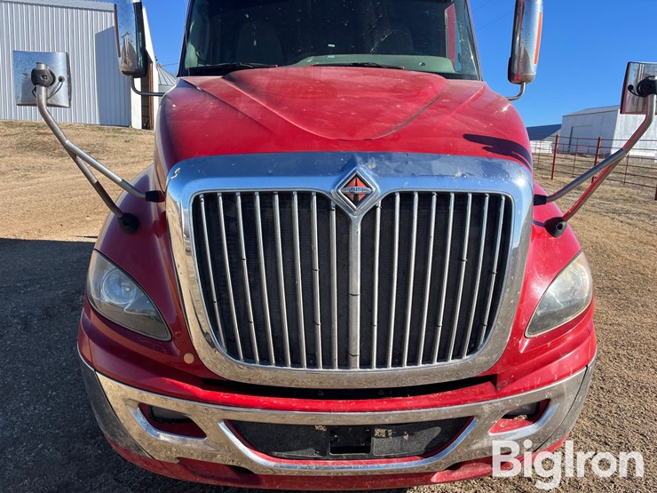 2015-international-prostar-image-10