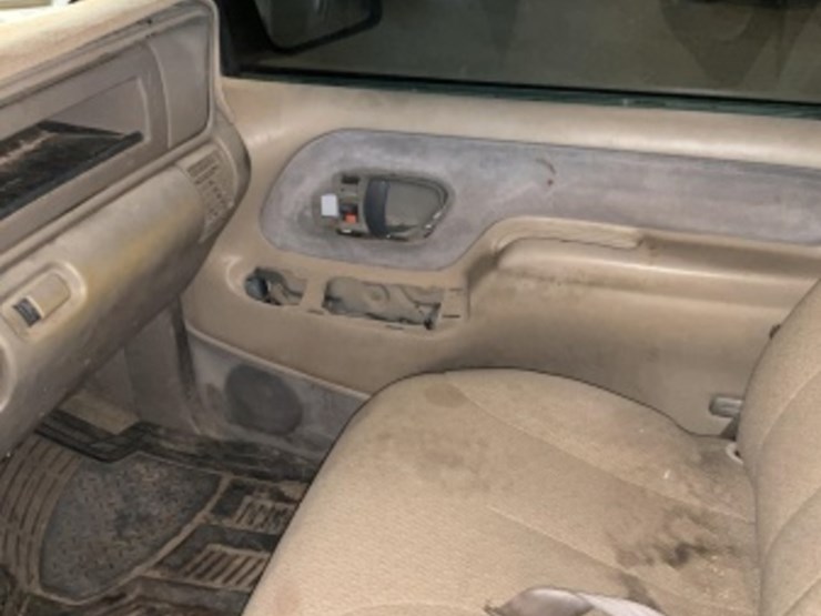 1998-chevrolet-3500-image-18