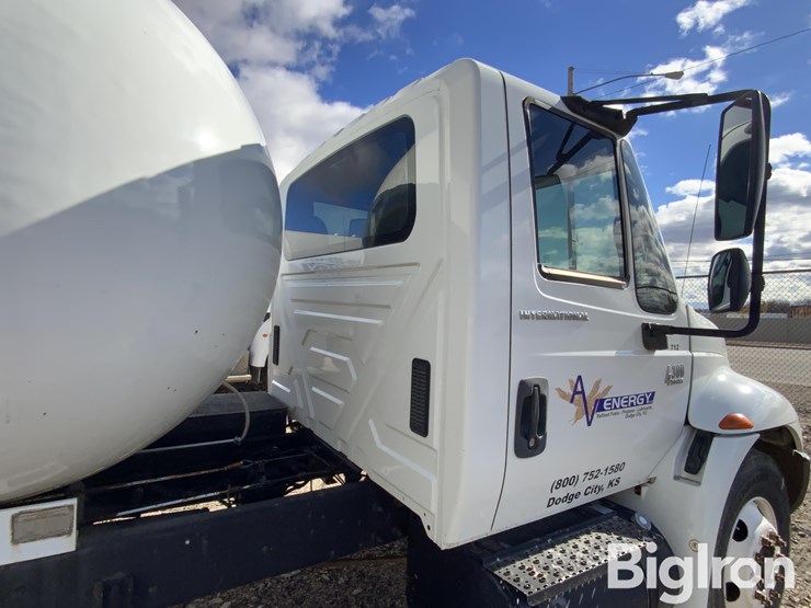 2003-international-durastar-4300-image-11