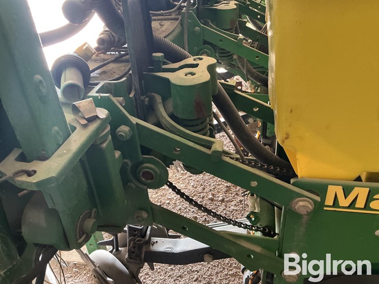 2005-john-deere-1700-image-10