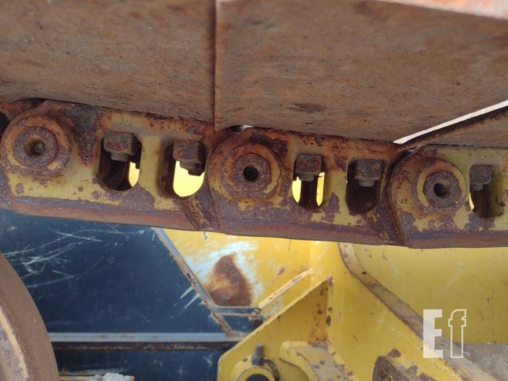 2022-deere-650k-lgp-image-28