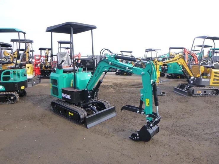 agt-mh12rx-hydraulic-excavator-image-2