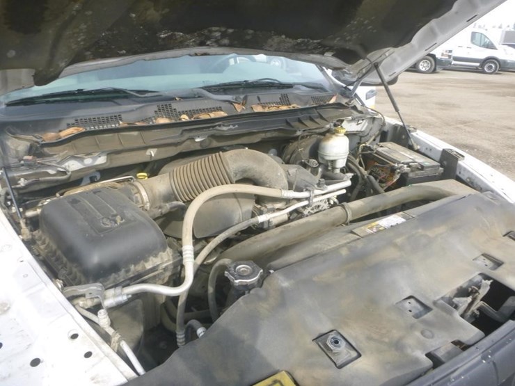 2014-dodge-1500-image-9