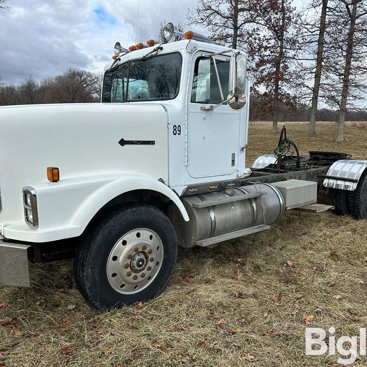 1989 INTERNATIONAL 9300