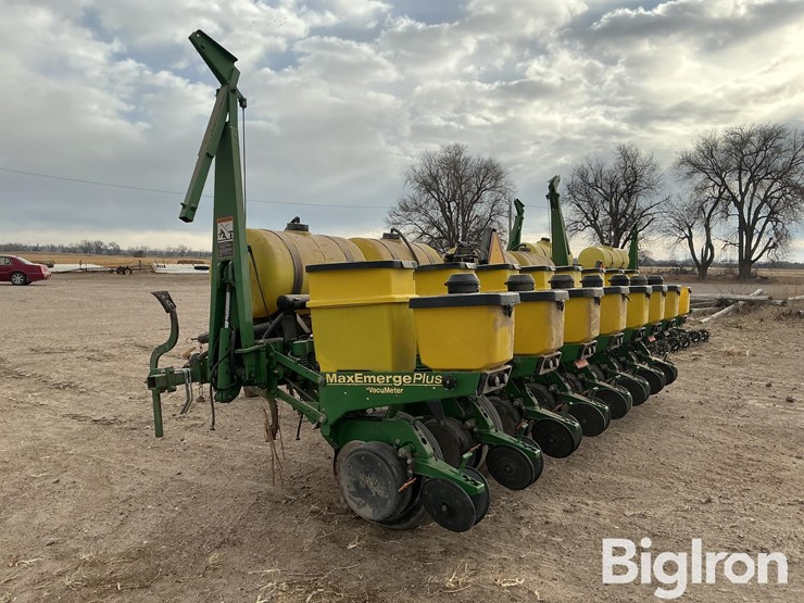 2000-john-deere-1750-image-7