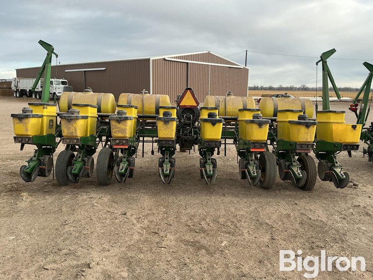 2000-john-deere-1750-image-6