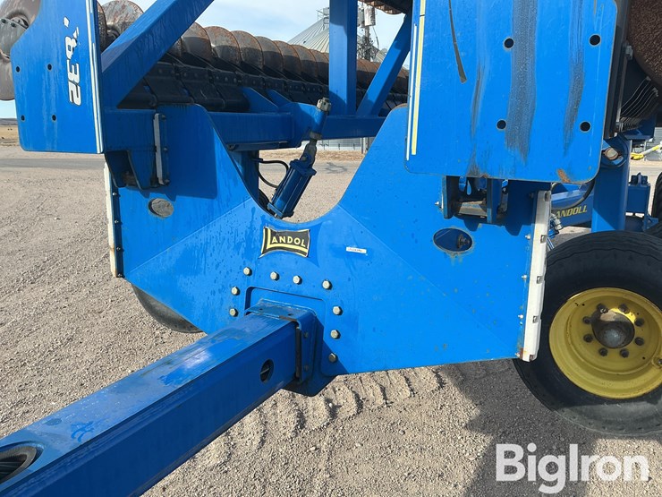 2016-landoll-7832-40-image-13