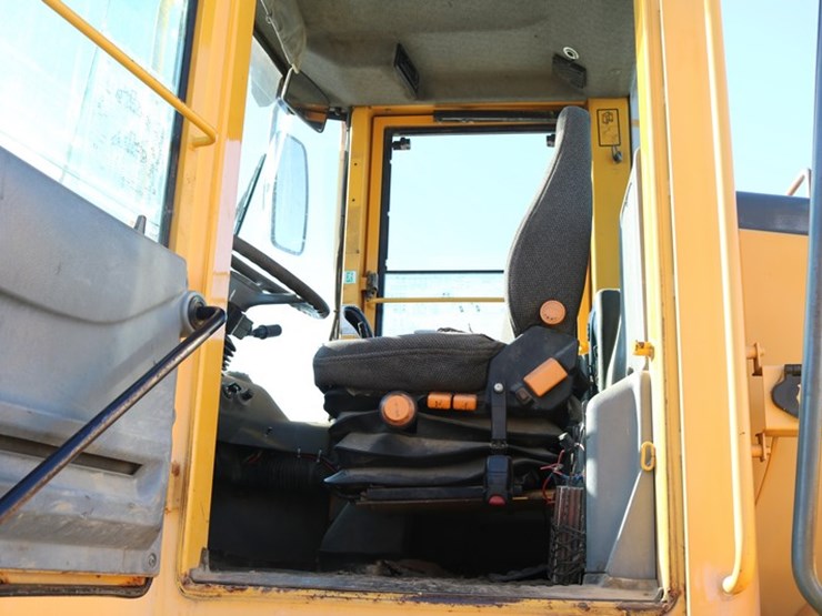 2005-volvo-l110e-image-11