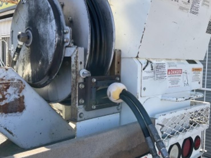 2009-international-7400-image-14