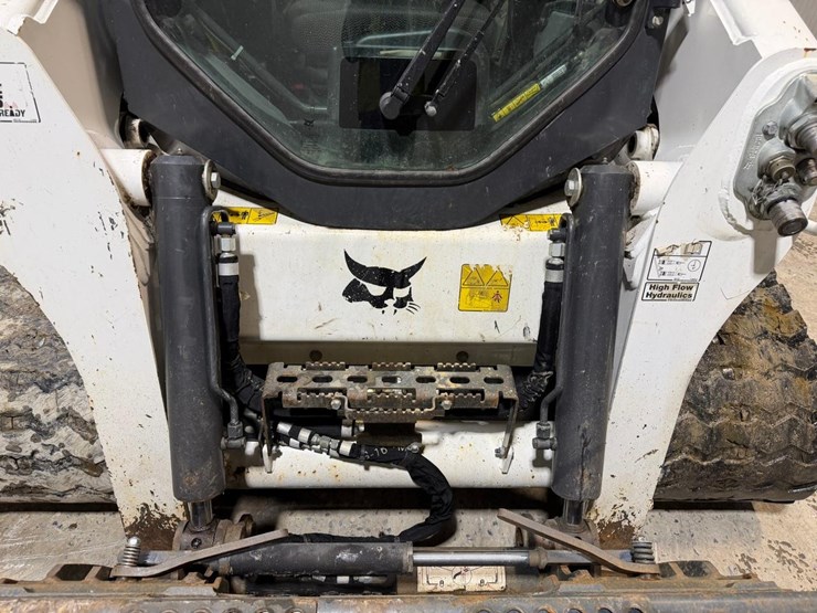 2023-bobcat-t770-image-9