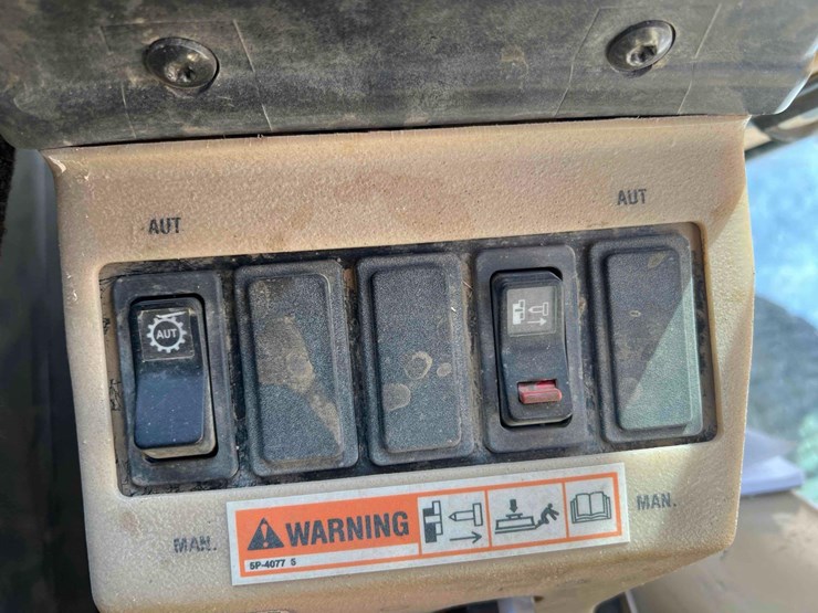 2007-caterpillar-160h-image-70