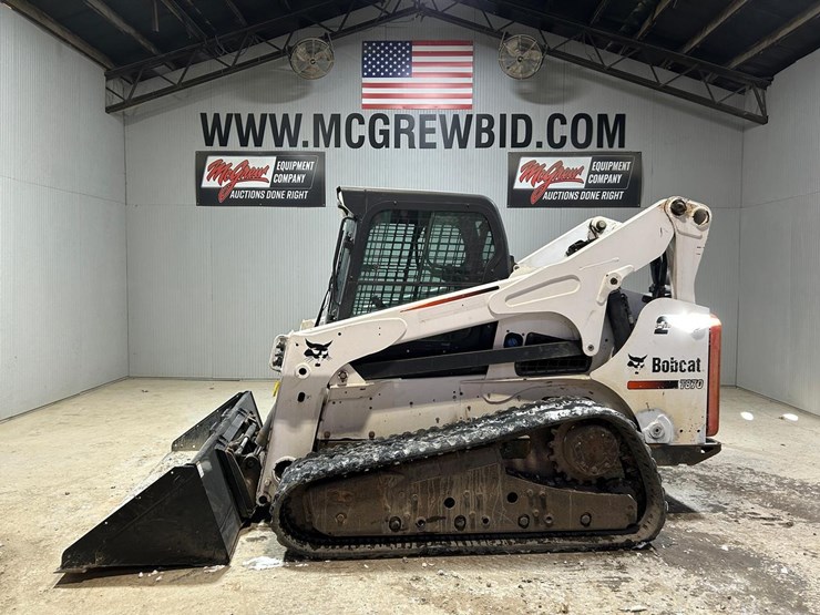2016-bobcat-t870-image-1