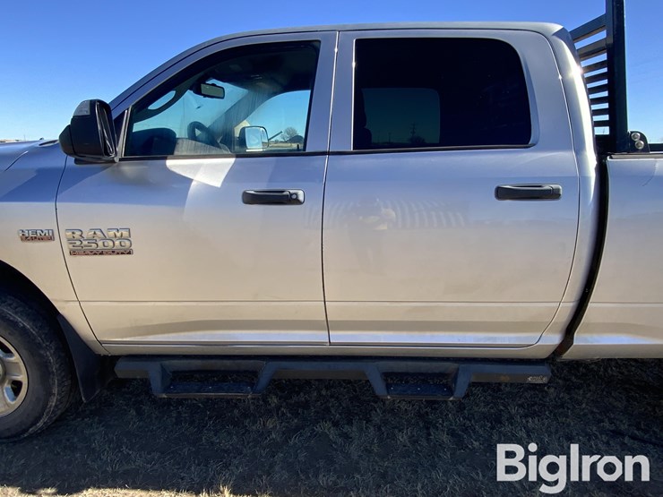 2015-dodge-2500-image-11