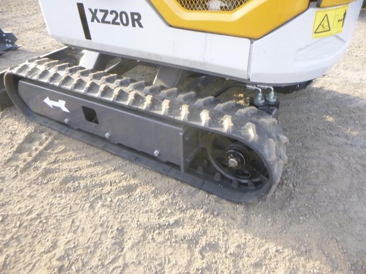 2025-agt-xz20r-hydraulic-excavator-image-27