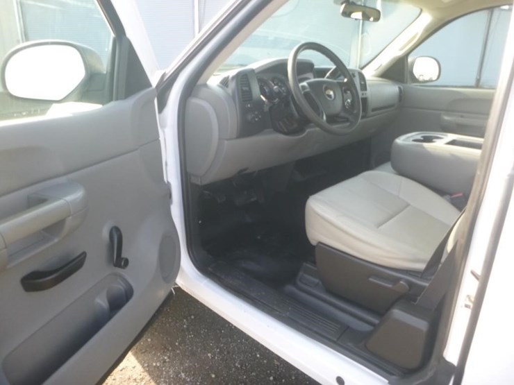 2009-chevrolet-2500-image-10