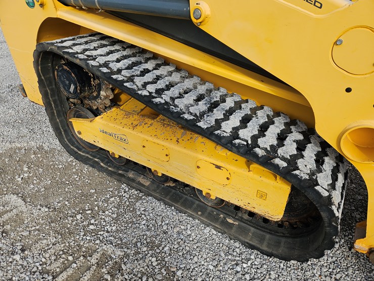 2017-gehl-rt175-image-12