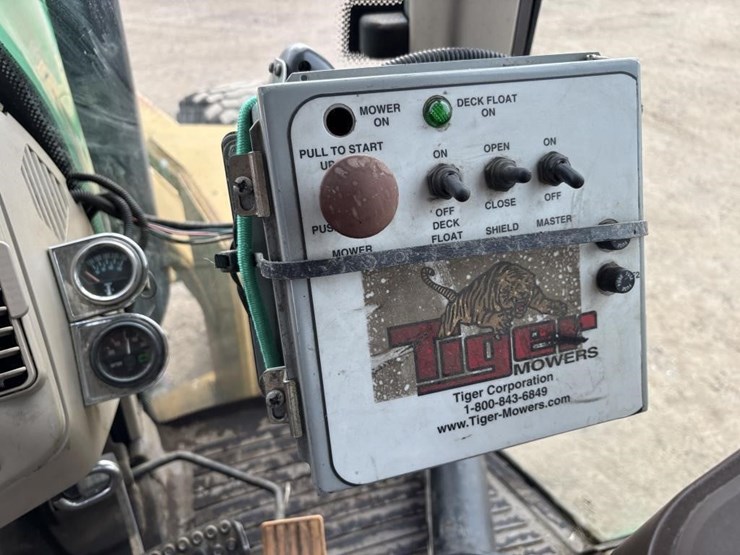 2003-john-deere-7220-image-27