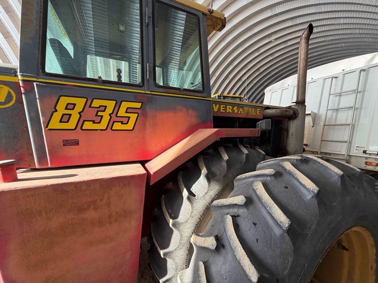 1979-versatile-835-image-6