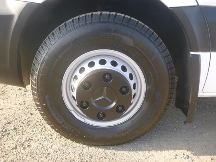 2017-utility-van-image-19