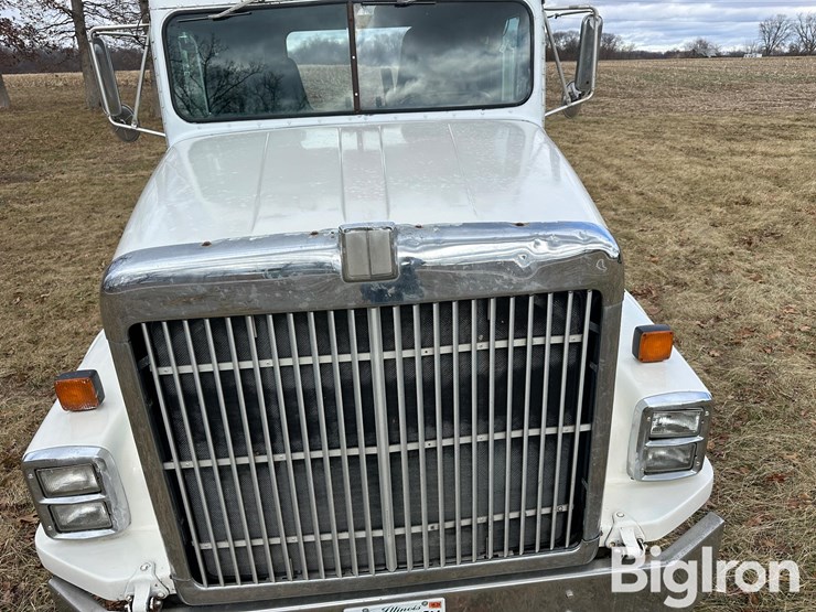 1989-international-9300-image-11