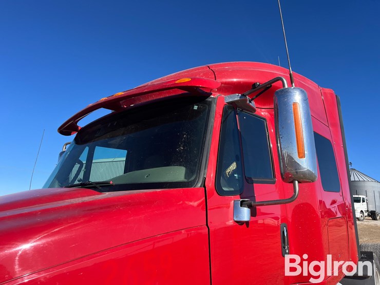 2015-international-prostar-image-9