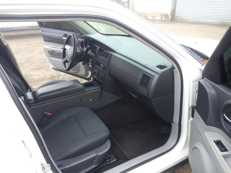 2007-dodge-charger-sedan-image-6