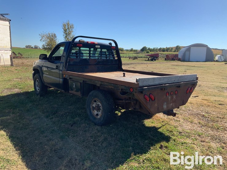 2006-gmc-sierra-2500-image-5