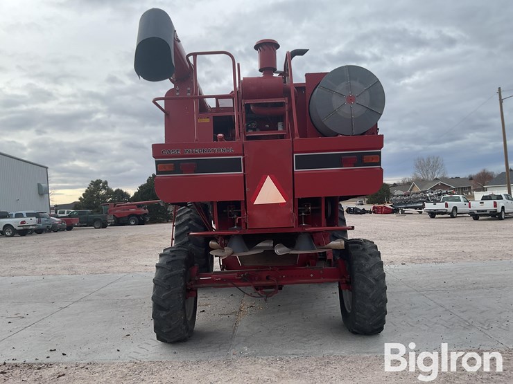1990-case-ih-1640-image-6