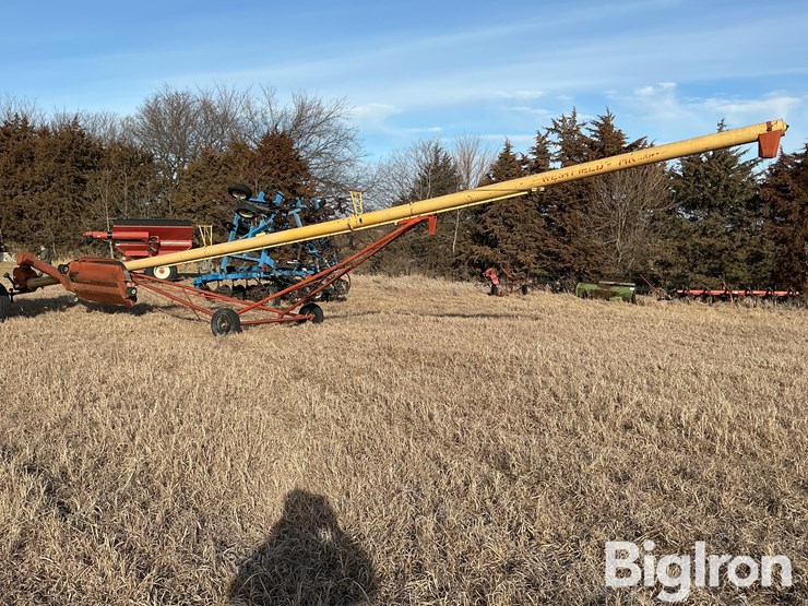 westfield-mk100-10"-x-61’-swing-away-auger-image-8